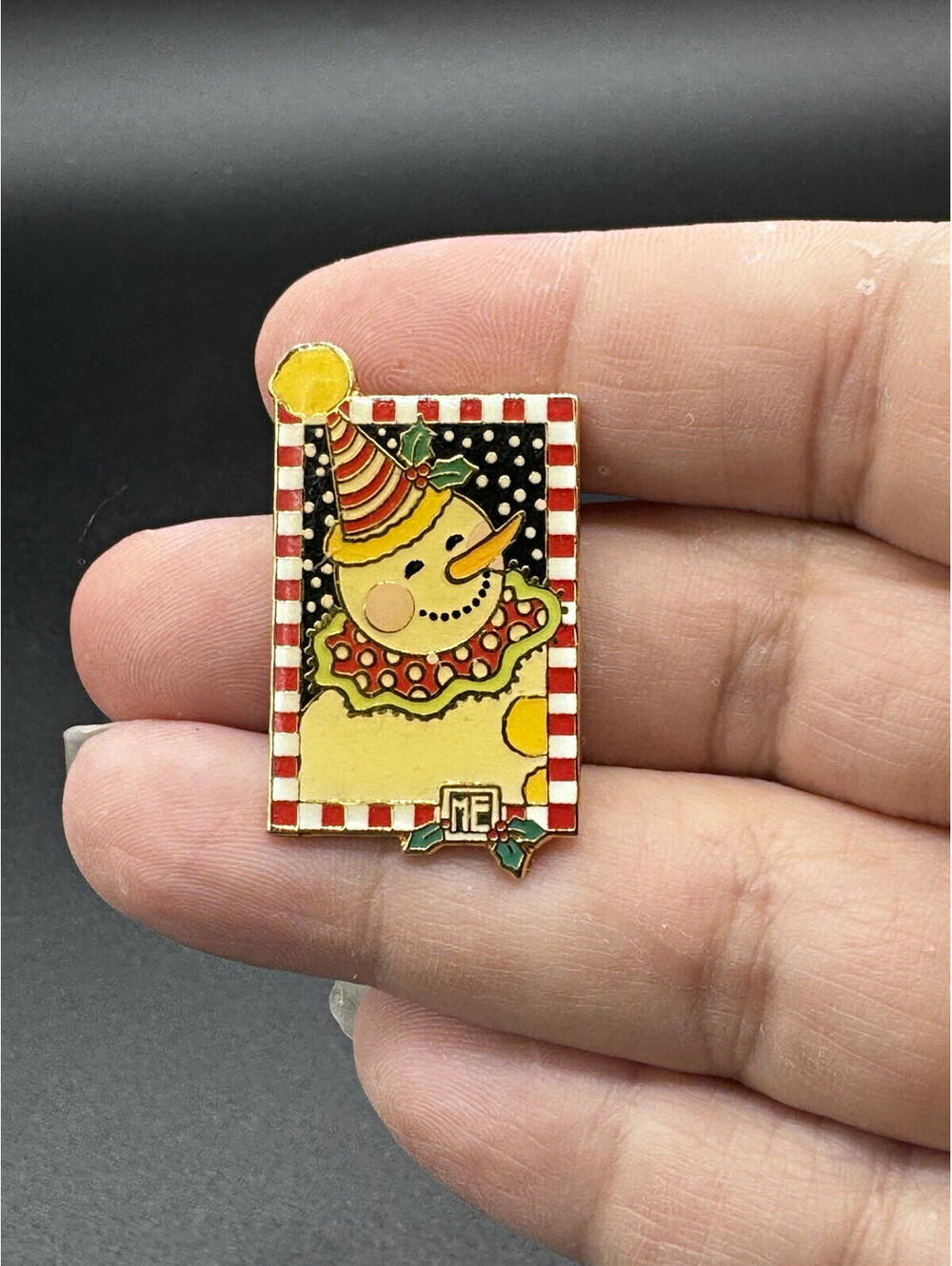 Mary Engelbreit Snowman Enamel Lapel Pin Christmas Holiday ME Vintage Style